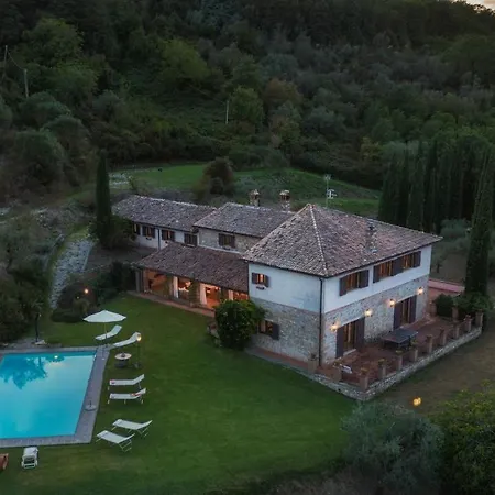 Hostal De 12, Emma * Todi